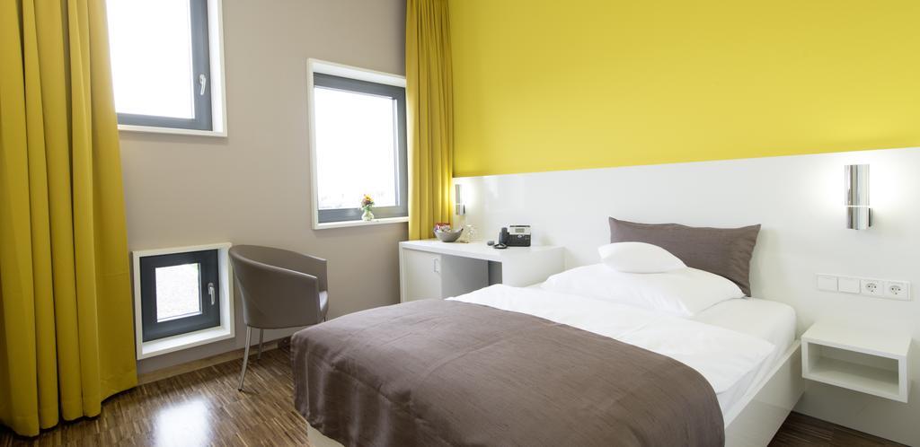 Gzt Das Gaestehaus Тюбинген Экстерьер фото